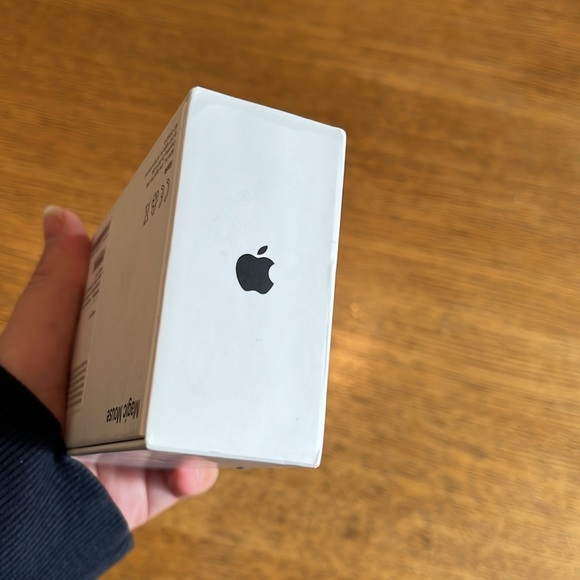 Magic Mouse (Apple) in Black - Picture 5 of 7